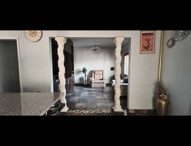 3 BEDROOM HOUSE FOR SALE IN PRETORIA GARDENS